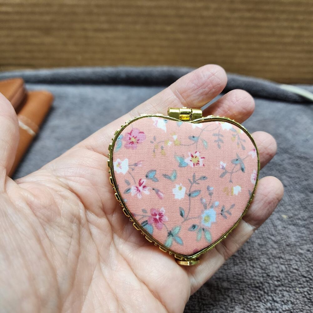 Pink Floral Fabric heart mirror compact b34
